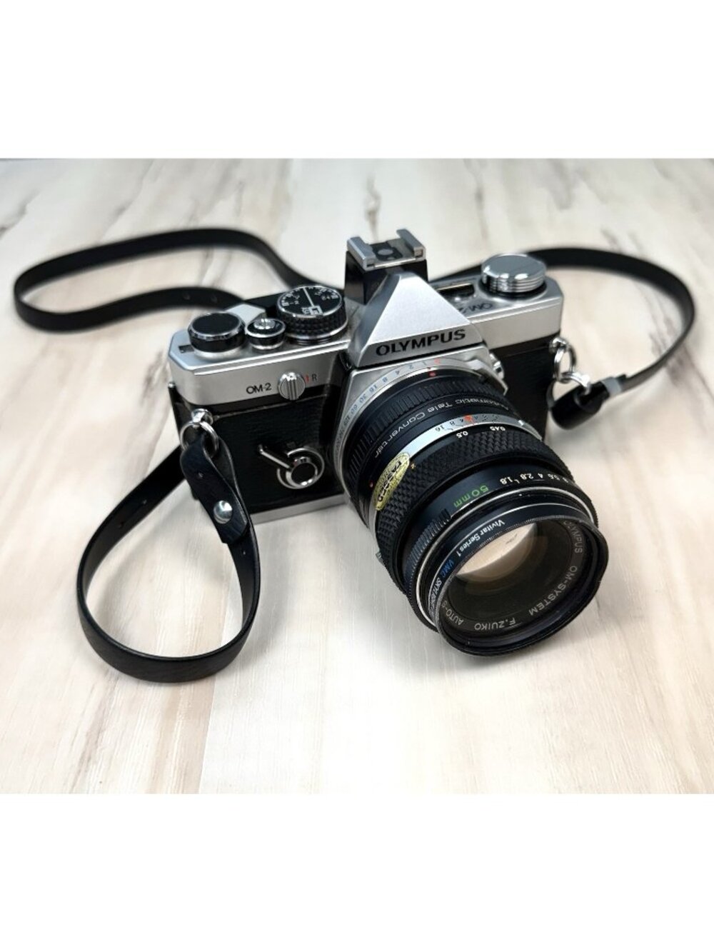 VTG OLYMPUS OM-2 SLR 35mm Film CAMERA w/ F-Zuiko 50mm f/1.8 Lens Strap UNTESTED